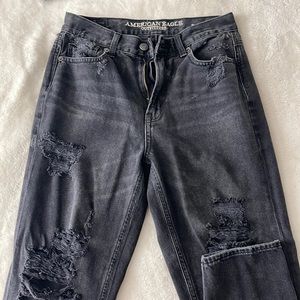 AMERICAN EAGLE black distressed mom jean size 2